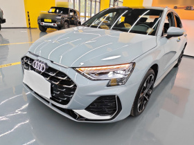 奥迪A3 2025款 A3L Limousine 35TFSI 飞驰尊享型