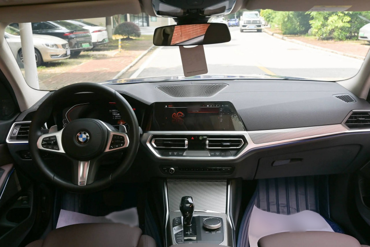 宝马3系 2021款 改款二 325Li M运动曜夜套装中控内饰7001