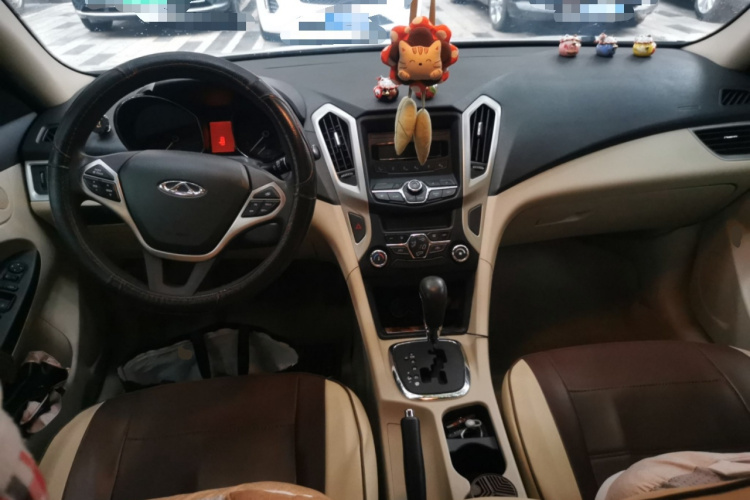 奇瑞 艾瑞泽7 2015款 1.6L CVT致领版中控内饰12