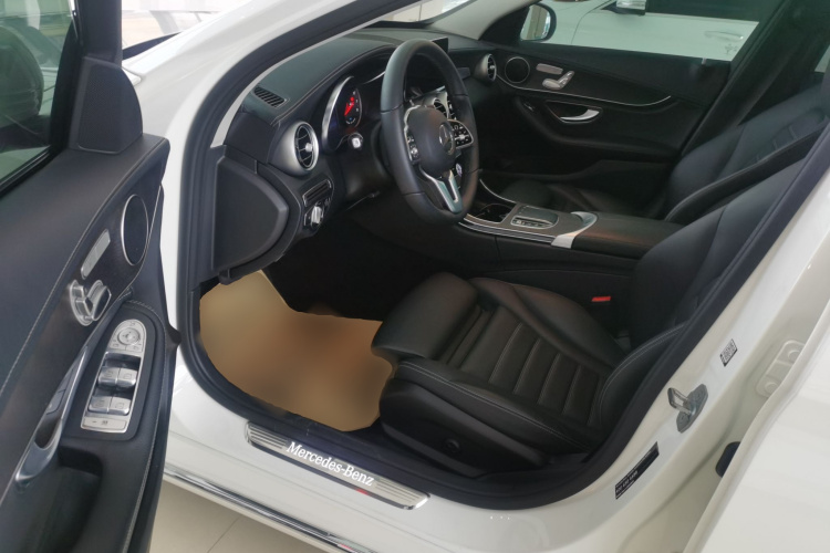 奔驰C级 2019款 C 260 L中控内饰19