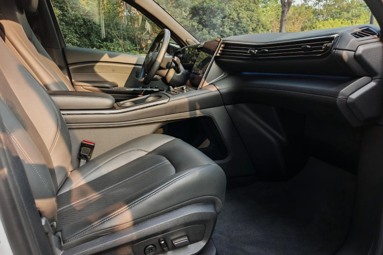 蔚来ES6 2020款 455KM 运动版中控内饰7004