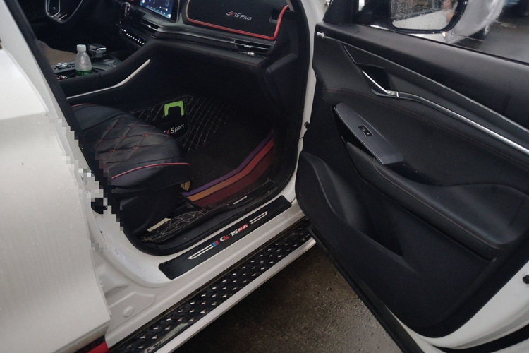 长安CS75 PLUS 2021款 2.0T 自动领航型局部细节9005