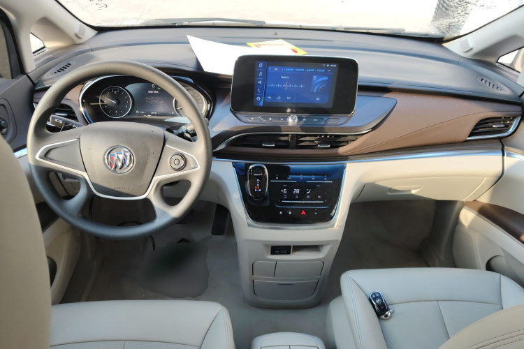 别克GL8 2023款 陆上公务舱 舒适型中控内饰12