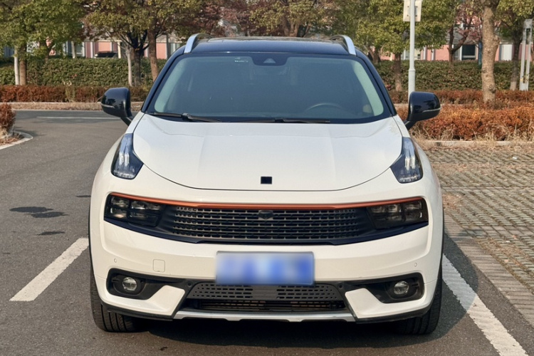 领克01 2017款 2.0T 四驱劲Pro版车身外观6008