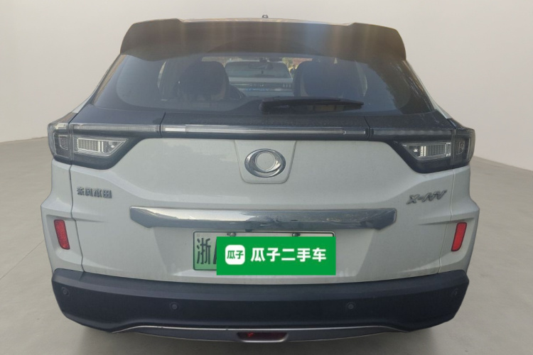 思铭 东风本田X-NV 2020款 风驰版车身外观6