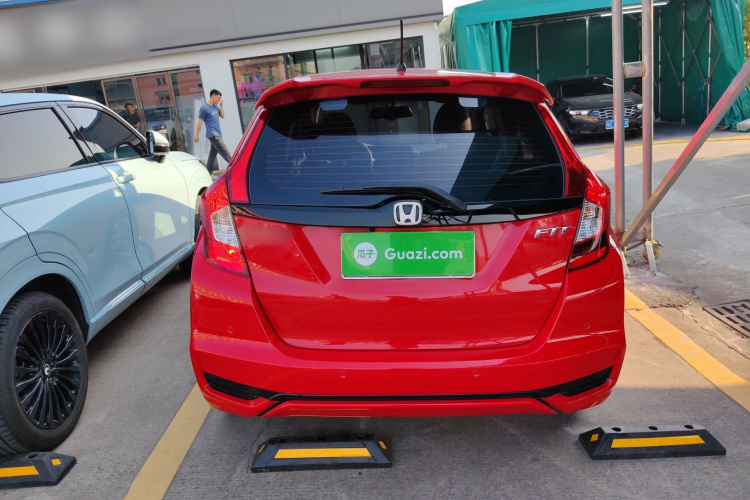 本田 飞度 2018款 1.5L CVT舒适天窗版车身外观6