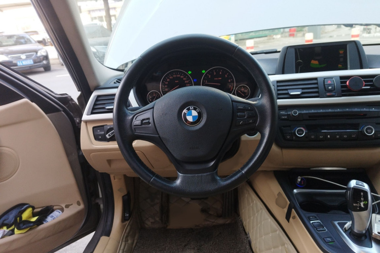 宝马3系 2014款 320Li 时尚型局部细节13