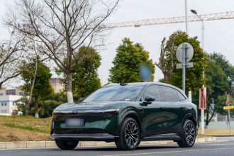 极氪7X 2025款 75kWh 后驱智驾版