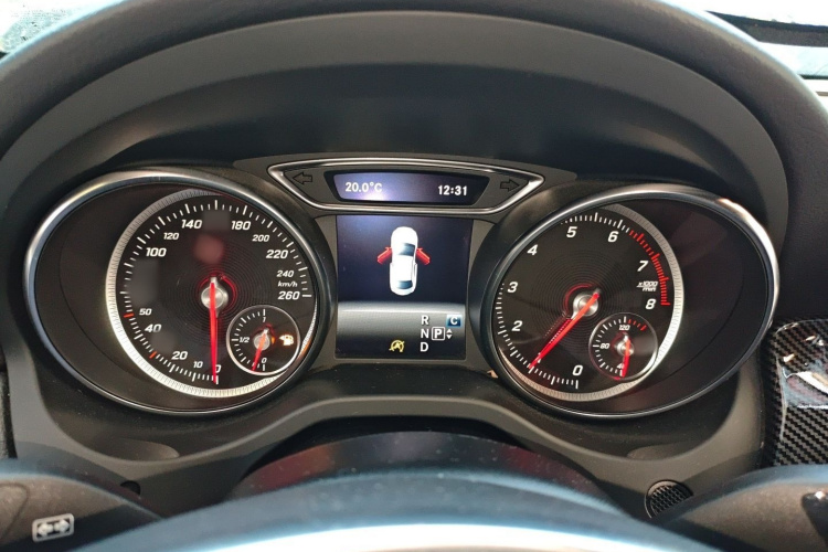 奔驰CLA 2017款 CLA 220 4MATIC局部细节14