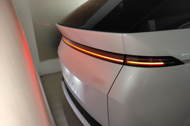 小鹏X9 2024款 702超长续航Max车身外观6