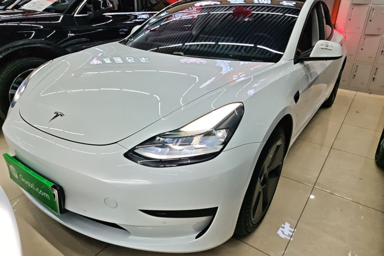 特斯拉 Model 3 2021款 标准续航后驱升级版车身外观1