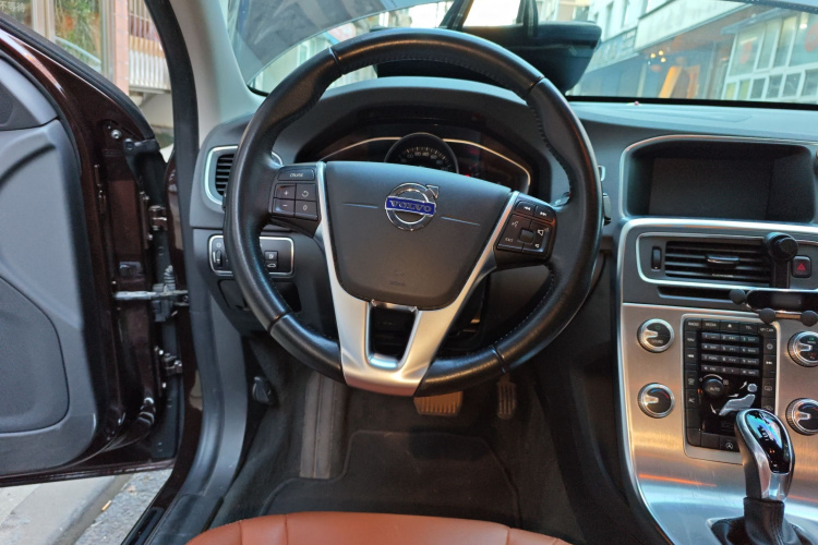 沃尔沃S60 2017款 S60L T3 智行版局部细节13