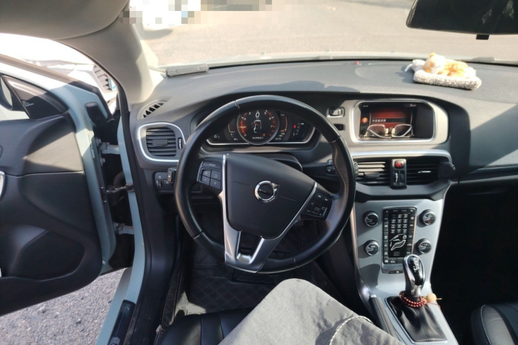 沃尔沃V40 2018款 T3 智雅版局部细节13