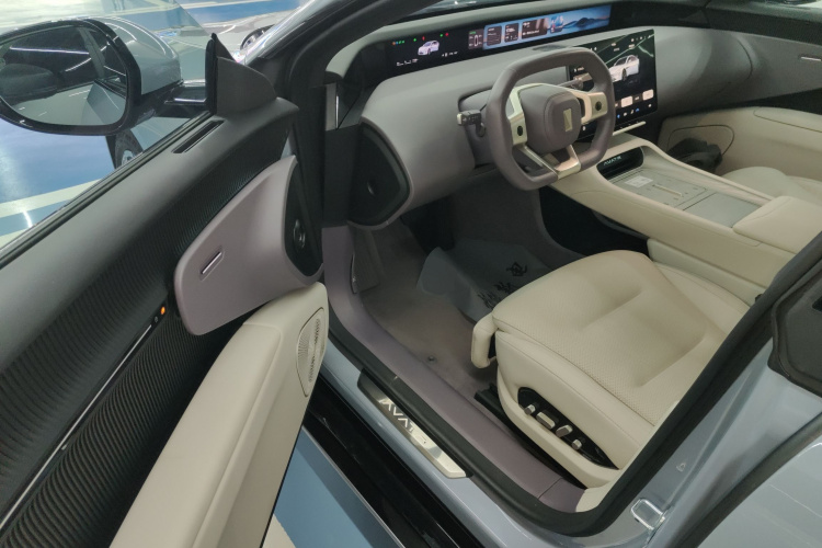 阿维塔12 2023款 650 三激光四驱性能版中控内饰20