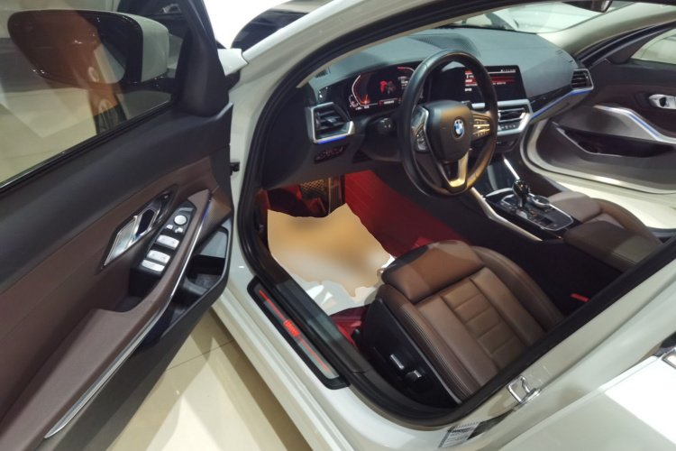 宝马3系 2020款 325Li 首发版中控内饰20