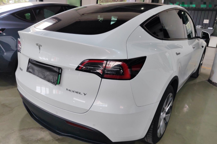 特斯拉 Model Y 2022款 改款 后轮驱动版车身外观6005