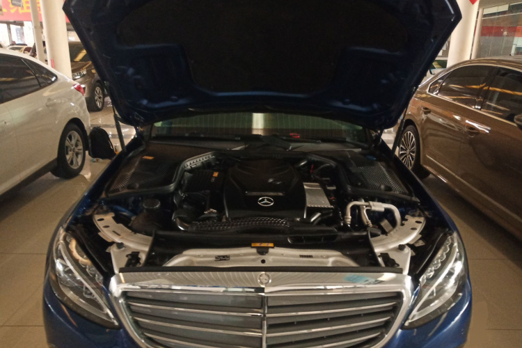 奔驰C级 2016款 C 180 L局部细节24
