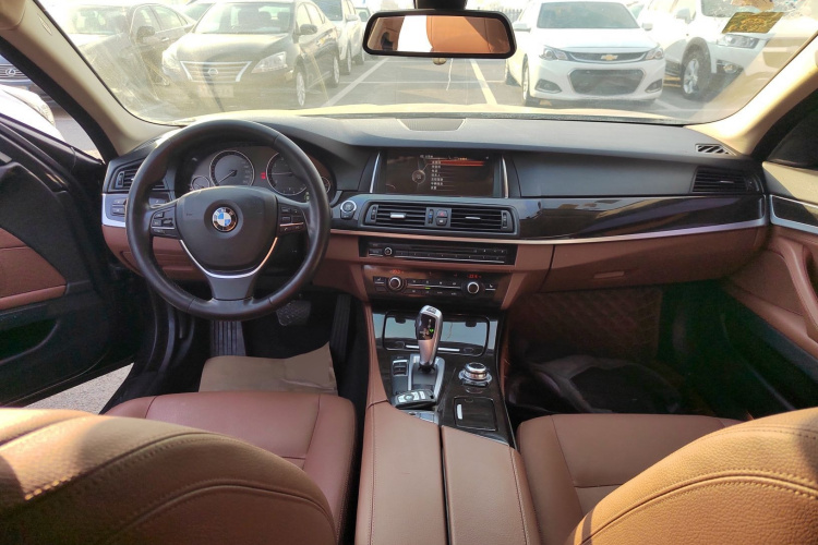 宝马5系 2017款 525Li 领先型中控内饰7002