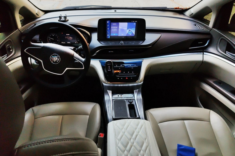 别克GL8 2021款 陆上公务舱 652T 舒适型中控内饰7002