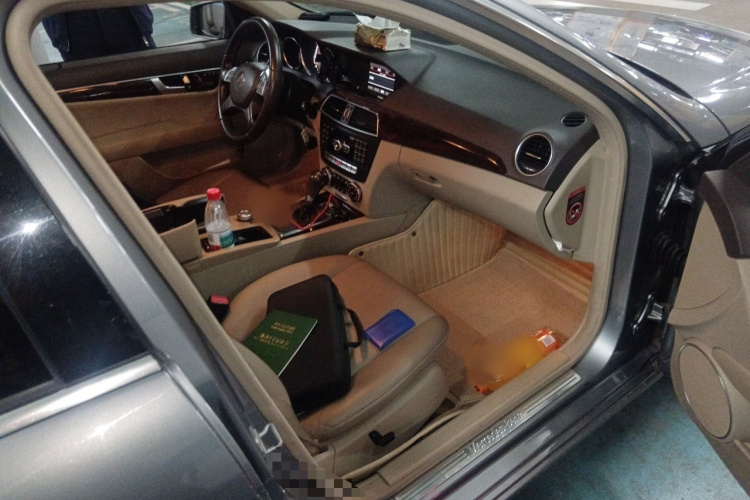 奔驰C级 2013款 C 260 CGI 优雅型局部细节9005