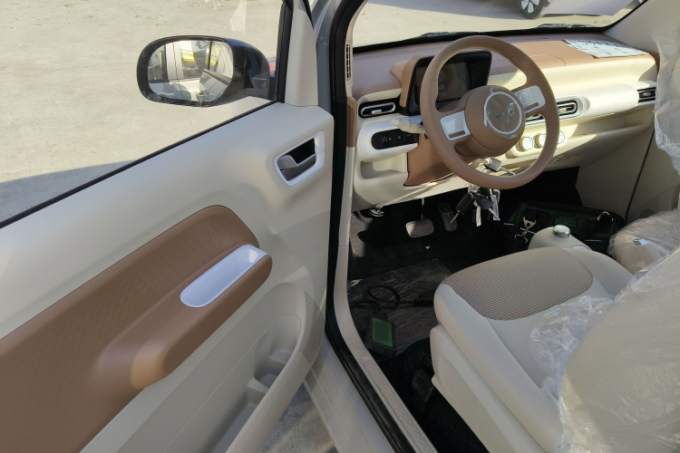 五菱汽车 宏光MINIEV 2024款 第三代 215km 青春版中控内饰20