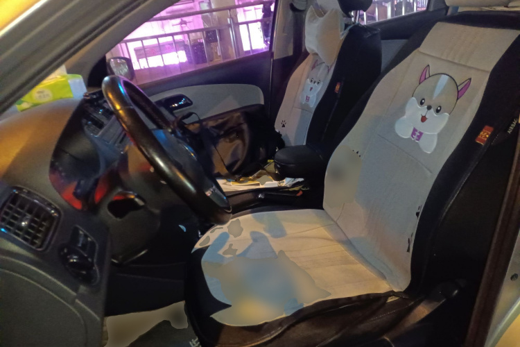 大众 2012款 1.6L Cross Polo AT中控内饰19