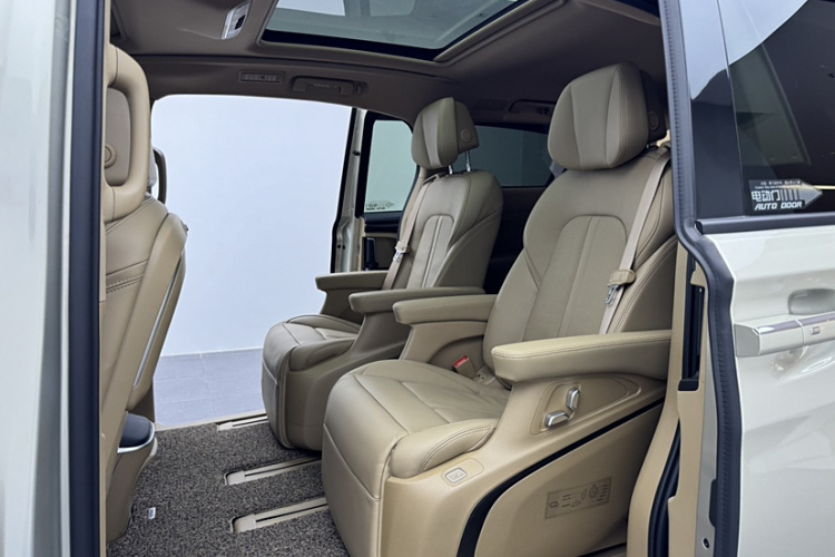 别克GL8 2021款 ES陆尊 653T 豪华型中控内饰7007