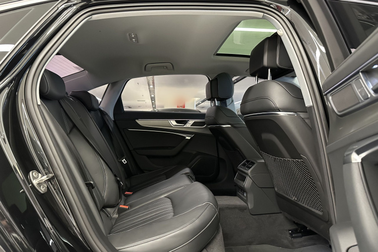 奥迪A6L 2024款 40 TFSI 豪华致雅型中控内饰7009