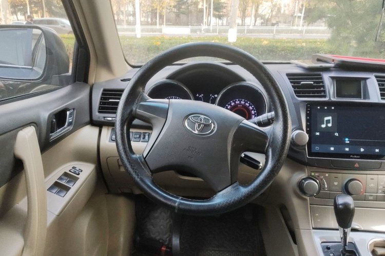 丰田 汉兰达 2012款 2.7L 两驱5座精英版局部细节13