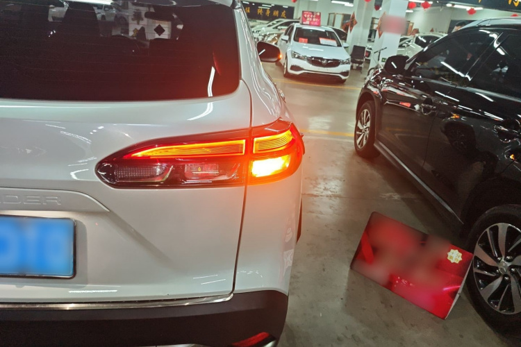 丰田 锋兰达 2022款 2.0L CVT豪华版车身外观6006