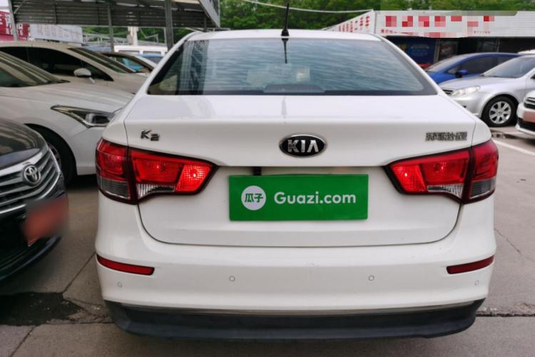 起亚K2 2015款 三厢 1.4L MT GLS车身外观6004