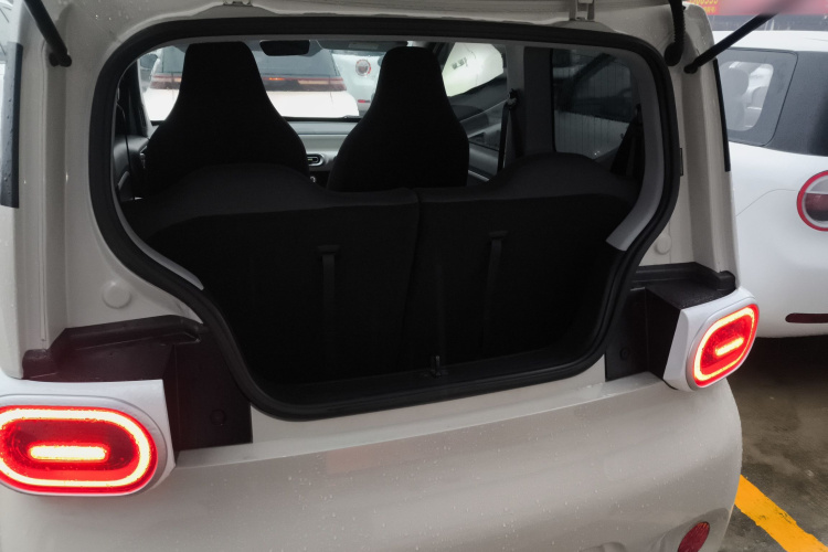 五菱汽车 宏光MINIEV 2024款 第三代 215km 青春版机舱底盘23