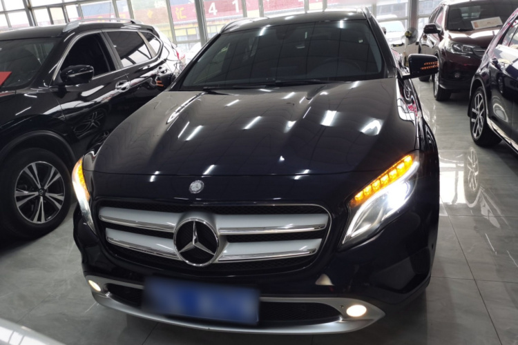 奔驰GLA 2016款 GLA 200 时尚型车身外观2