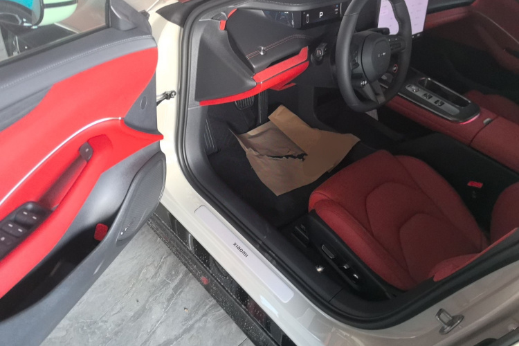 小米汽车 小米SU7 2024款 后驱长续航智驾版中控内饰7003