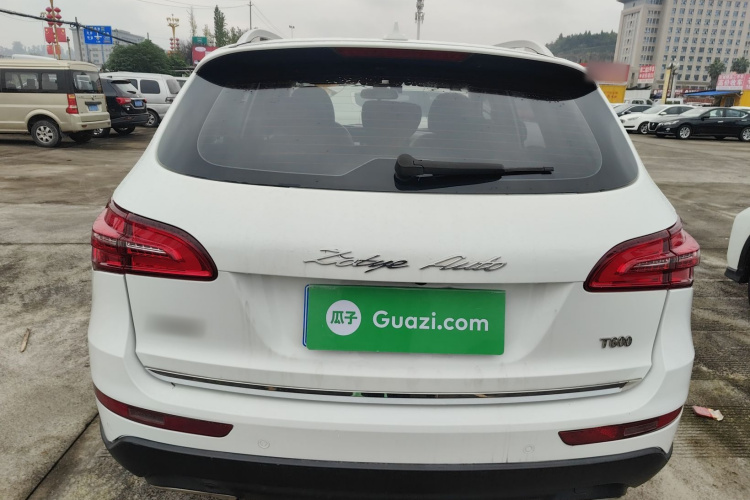 众泰T600 2016款 运动版 1.5T 手动尊贵型车身外观6