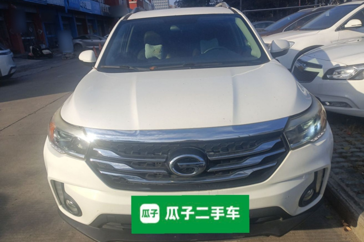 广汽传祺 传祺GS4 2015款 200T G-DCT豪华版车身外观2