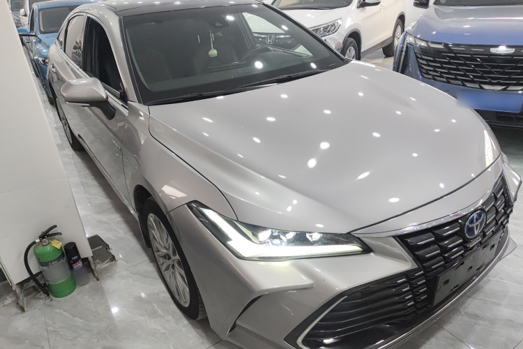 丰田 亚洲龙 2022款 双擎 2.5L XLE尊贵版车身外观3