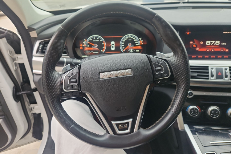 哈弗H7 2018款 蓝标H7 2.0T 自动智享型中控内饰13