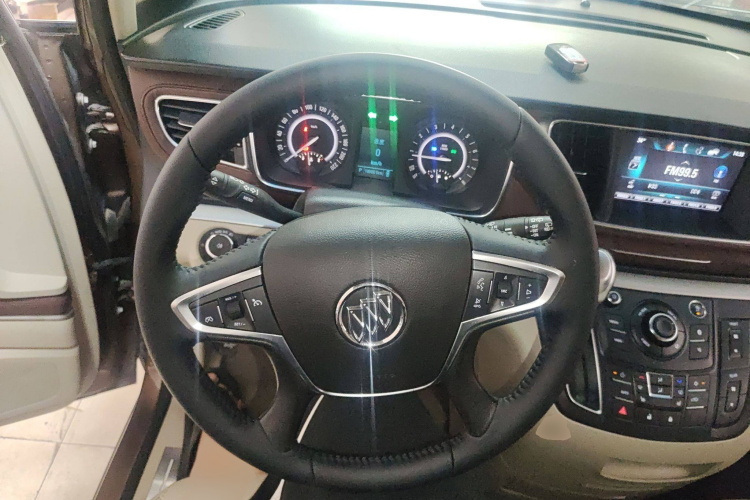 别克GL8 2018款 28T 尊贵型 国VI局部细节13