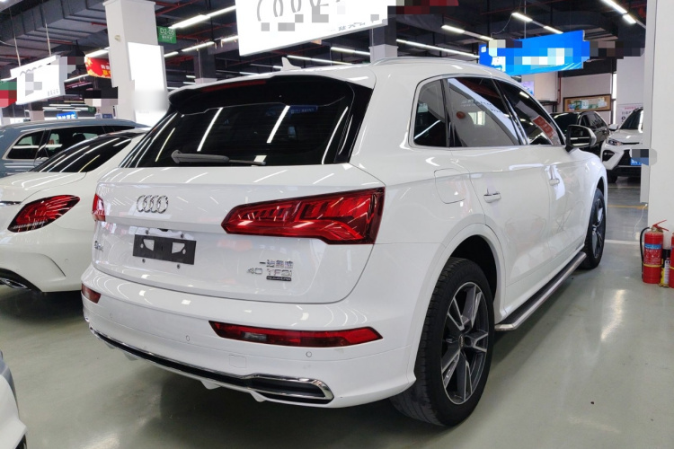 奥迪Q5L 2018款 40 TFSI 荣享时尚型 国V车身外观7
