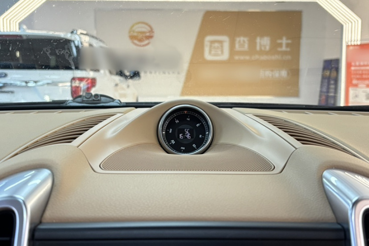 保时捷 2016款 Cayenne 3.0T中控内饰7004