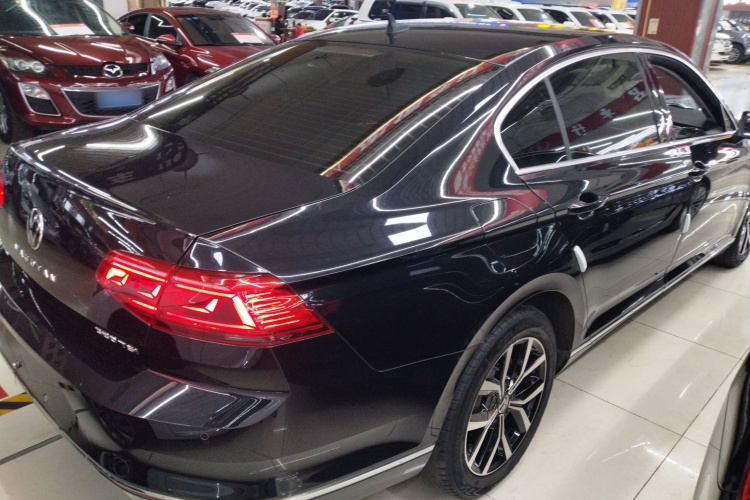 大众 迈腾 2020款 330TSI DSG 领先型车身外观7