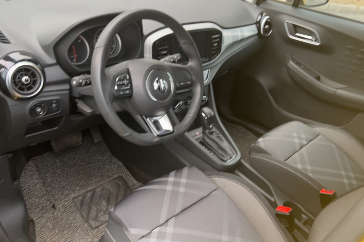 名爵3 2017款 1.5L 自动智联精英版中控内饰7001