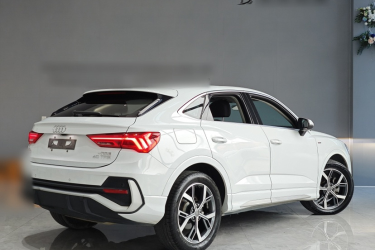 奥迪Q3 Sportback 2020款 40 TFSI 时尚型车身外观6005