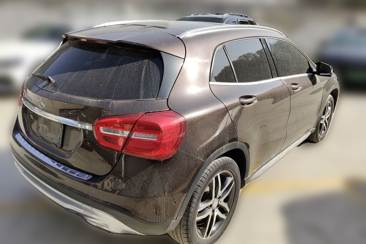 奔驰GLA 2015款 GLA 220 4MATIC 时尚型车身外观7