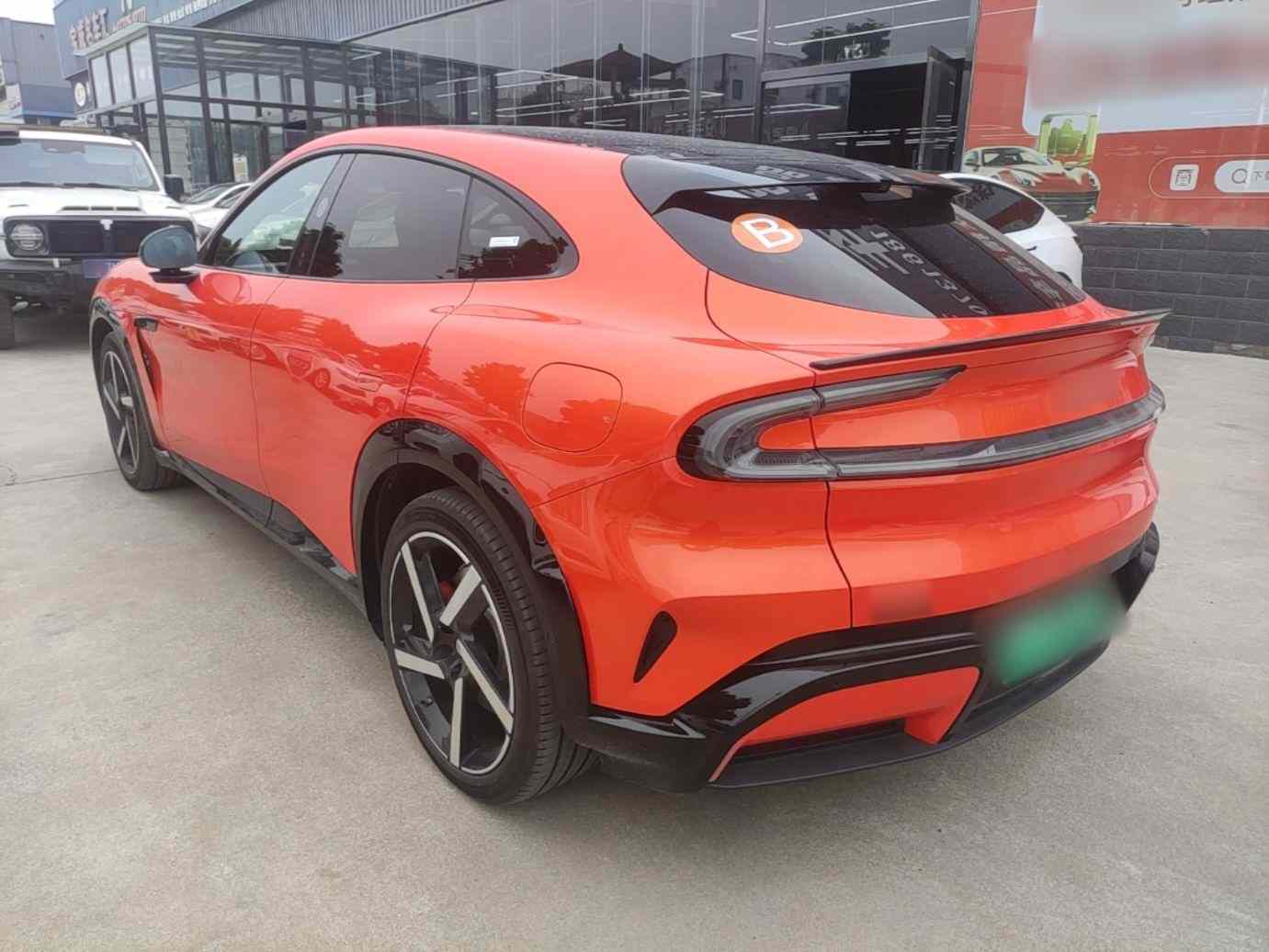 小米汽车 小米YU7 2025款 超长续航高性能四驱Max版(3)