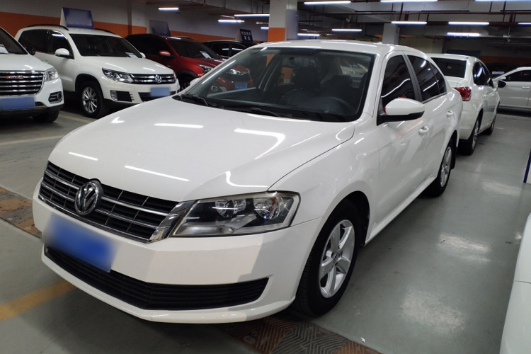 大众 朗逸 2013款 改款经典 1.6L 自动风尚版车身外观1