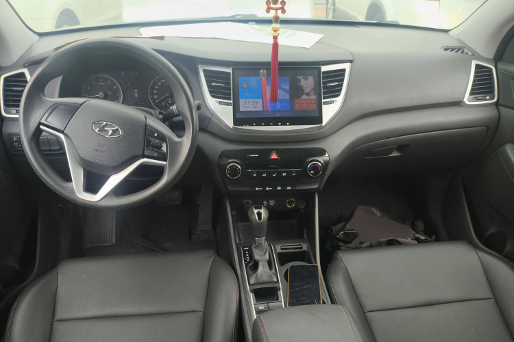 现代 途胜 2015款 1.6T 双离合两驱舒适型中控内饰7002