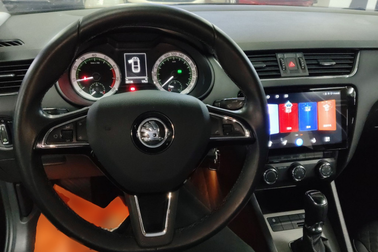 斯柯达 明锐 2018款 1.6L 自动豪华版中控内饰13