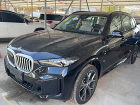 宝马X5 2026款 xDrive 30Li 尊享型M运动曜夜套装